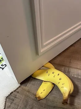 дверная пробка размером 13x22 см в виде банана