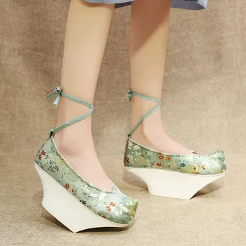 Женская обувь из ткани Хань Фу с вышивкой в этническом стиле на высоком каблуке с цветочной вышивкой