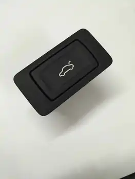 Кнопка для электрического замка крышки багажника Audi Q7