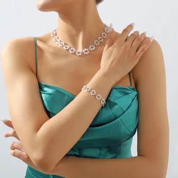 Ювелирные изделия, французское простое и элегантное жемчужное ожерелье, круглый полый ретро браслет с нишей